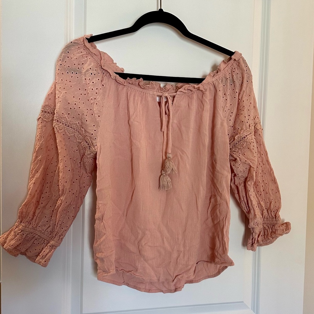 Coquette / cottagecore off the shoulder top